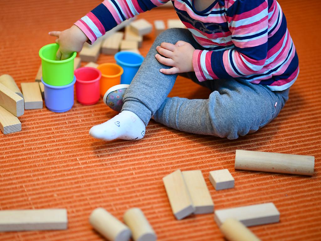 Ueli Maurer Defend Un Relevement Des Deductions Pour Enfants