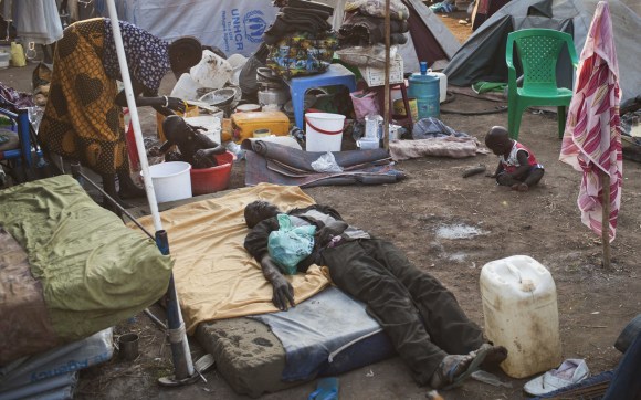 Campo de refugiados en precarias condiciones