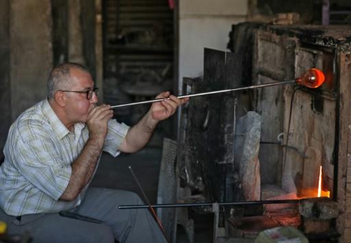 النفخ بالزجاج