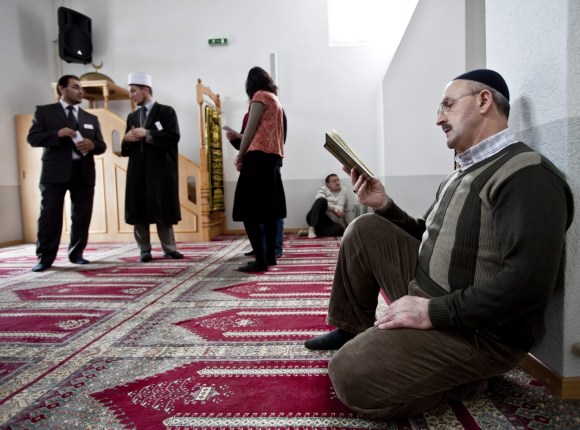 مركز مسلمي البوسنة بسويسرا