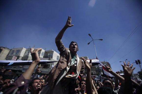 حشود مؤيدة للحوثيين