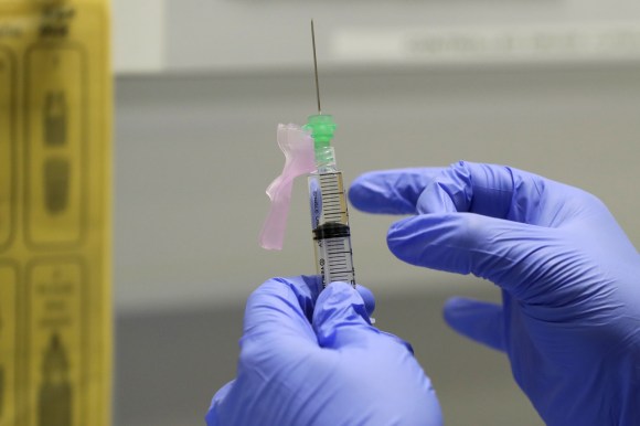 AstraZeneca所开发疫苗的临床实验仍在进行之中
