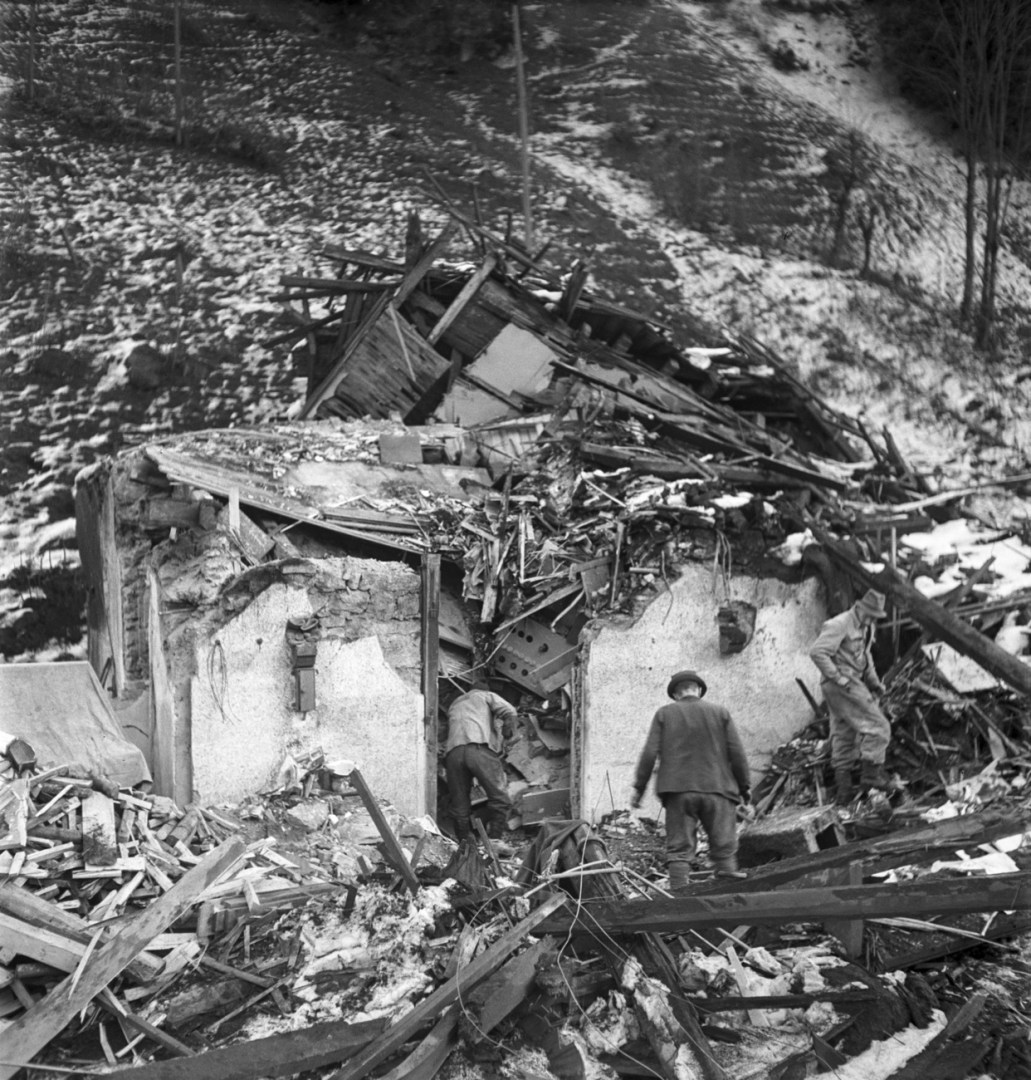報道写真が語るミトホルツ爆発事故の惨状 Swi Swissinfo Ch