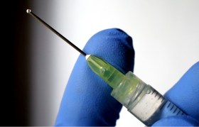 到明年夏天，瑞士卫生官员计划为约70%的人口接种新冠疫苗。