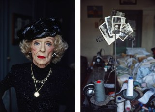 سيدة مسنة ترتدي قبعة وأدوات خياطة عليها صور فوتوغرافية