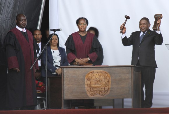 رئيس موزمبيق فيليب نيوسي