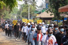 ミャンマーのマンダレーで行われた抗議運動の様子