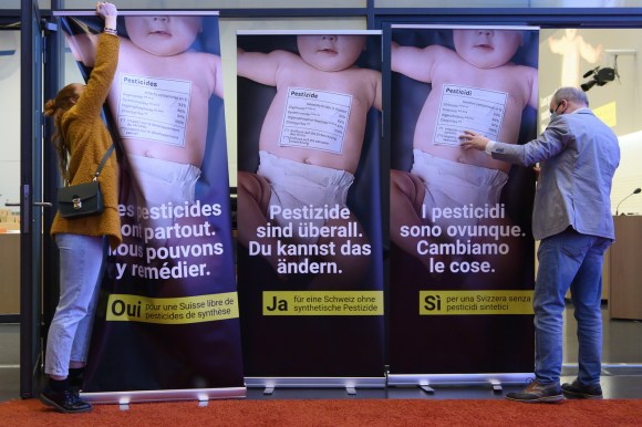 Plakate Pestizidinitiative