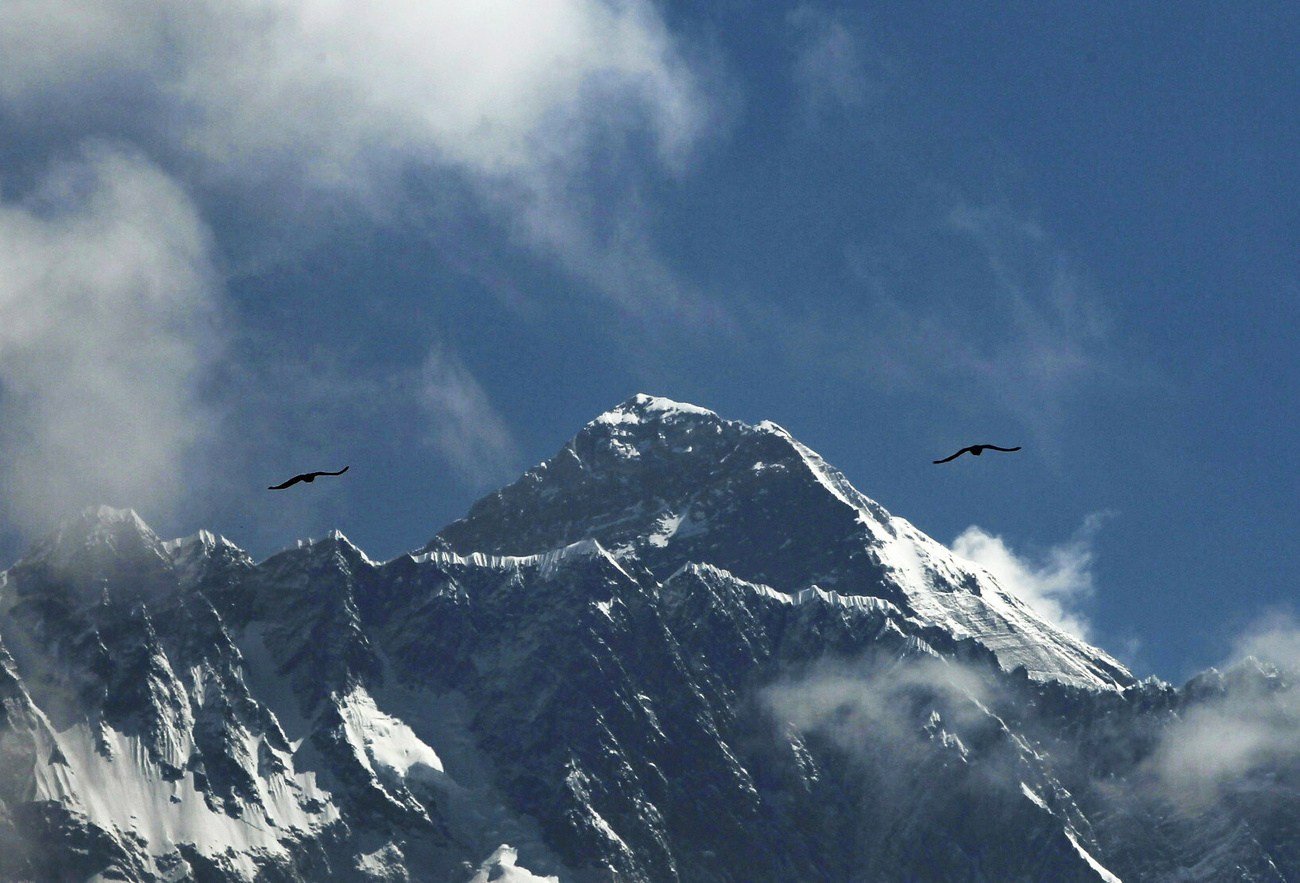 Swiss among first Everest fatalities of the season - Vimarsana News