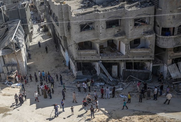 بنايات مدمّرة في مخيم لاجئين شمال قطاع غزة