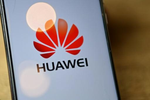 Huawei lanza su propio sistema operativo para enfrentar sanciones de EEUU -  SWI 