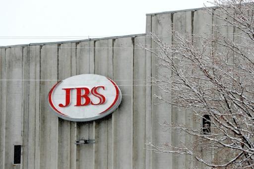 شركة «JBS» تضخ ملياري دولار لإنشاء مزرعة لحوم ودواجن بالقصيم