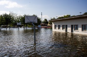 basketball court flooded Neuchatel