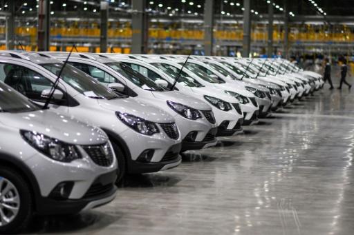 Automobilindustrie schaltet Notbeleuchtung wegen fehlender Chips ein