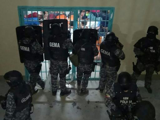 Policía de Ecuador asume control de una cárcel tras masacre de 118 presos -  SWI swissinfo.ch