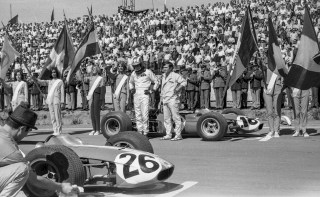 Cérémonie de début de course de Formule 2.