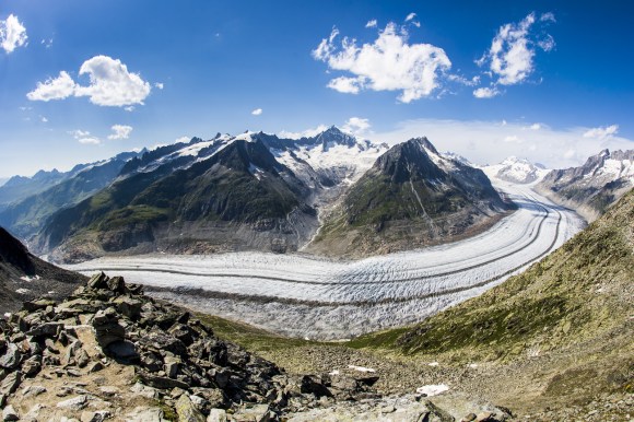 Una vista dall alto del ghiacciaio dell Aletsch.