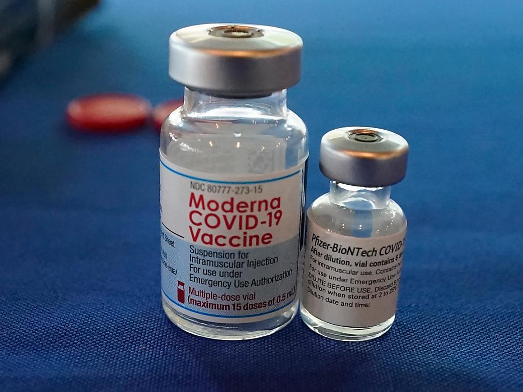 EU-Behörde empfiehlt Booster-Impfung mit Moderna-Präparat - SWI