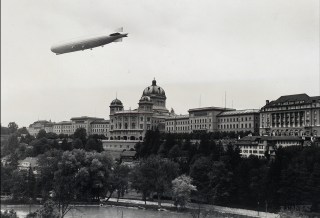 Zeppelin über Bern