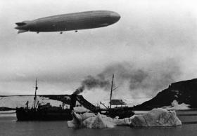 Zeppelin über der Arktis