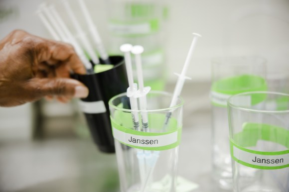 Janssen vaccines in a glass
