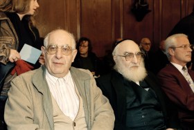 Albert Torten, links, aus dessen Familie 18 Personen von Paul Grüninger gerettet wurden und Moses Aschkenasy