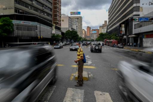 Salario mínimo en Venezuela aumenta 1.700%, a USD 28 - SWI swissinfo.ch