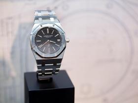 Russia sequestra orologi svizzeri per milioni di franchi - SWI swissinfo.ch