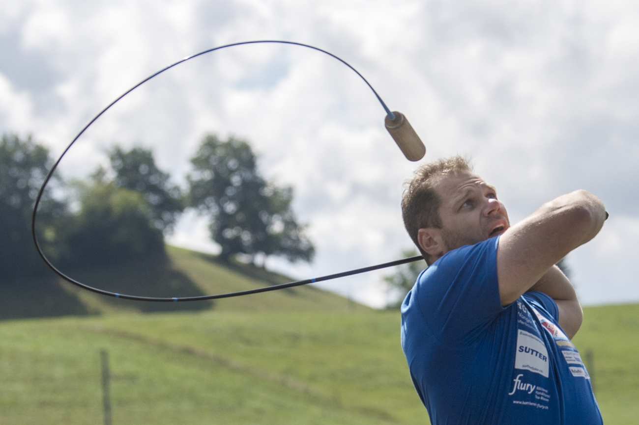 El hornussen, tradicional juego suizo que exige vista águila SWI