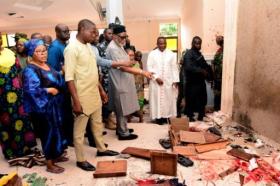 El ataque a una iglesia en Nigeria deja al menos a 21 muertos - SWI  