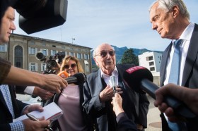 Blatter, his daughter and his lawyer facing journalists