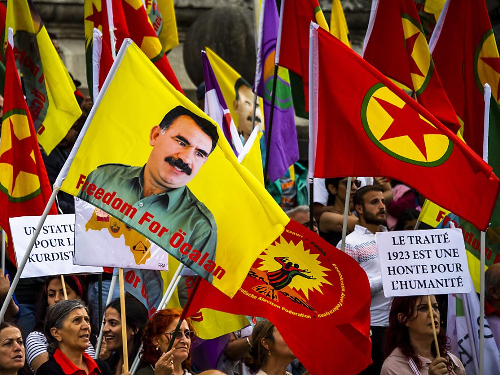 Environ 300 manifestants dénoncent le Traité de Lausanne SWI swissinfo.ch