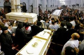 Ira en Egipto tras incendio que mató a 41 personas en una iglesia - SWI  