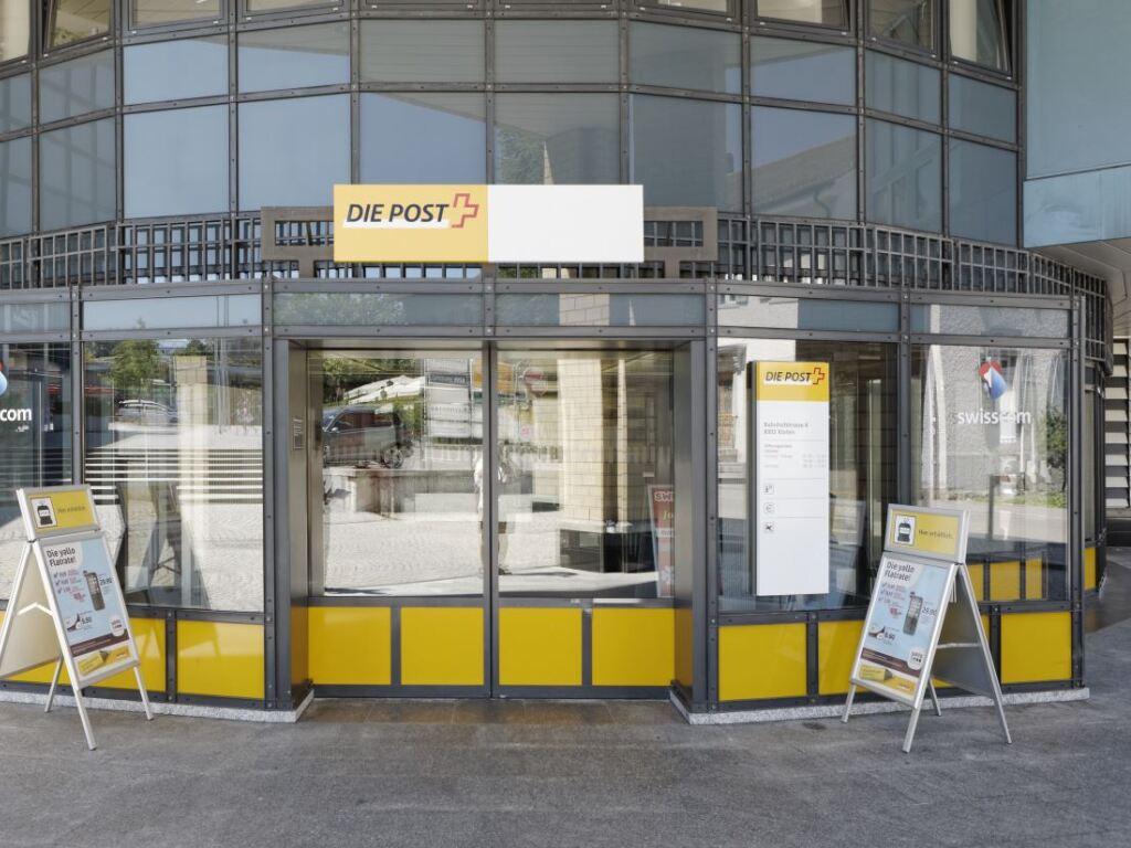 Filiali della Posta danno spazio anche a Cornèr Banca SWI swissinfo.ch