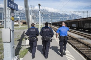 Швейцарию критикуют в ФРГ за транзит мигрантов