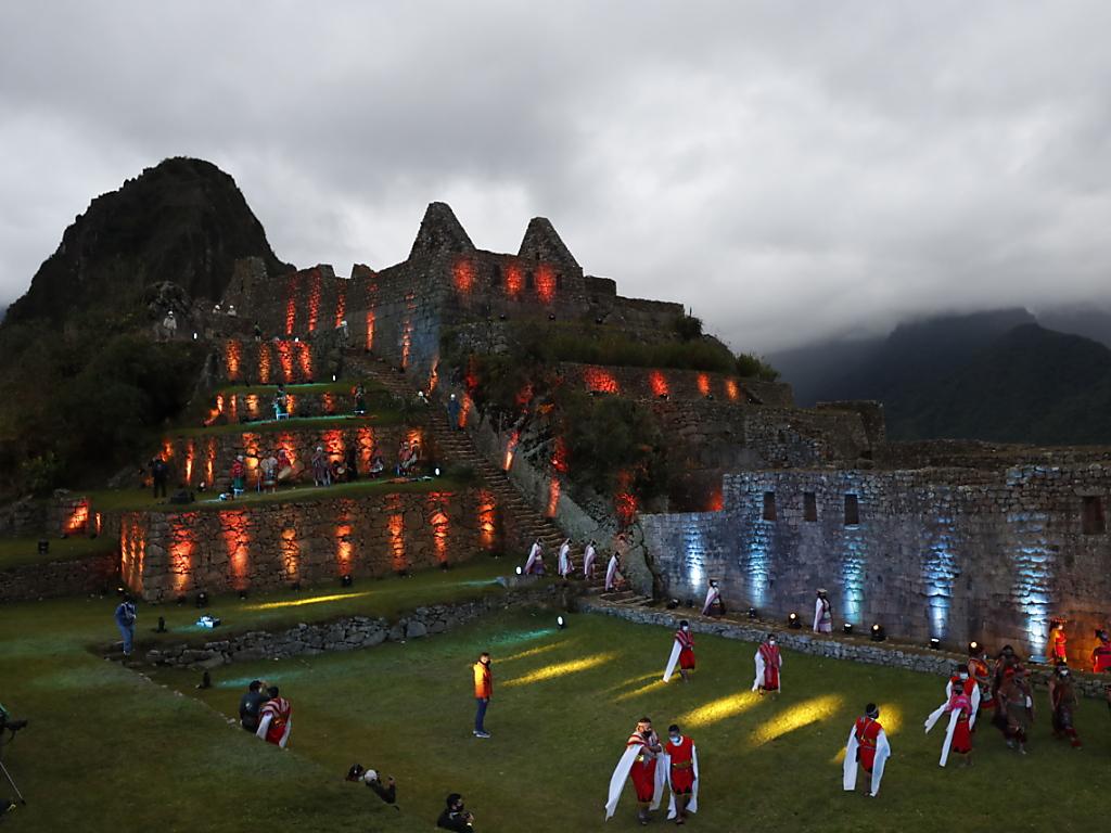 Hunderte Ausl ndische Touristen Am Machu Picchu Gestrandet SWI 