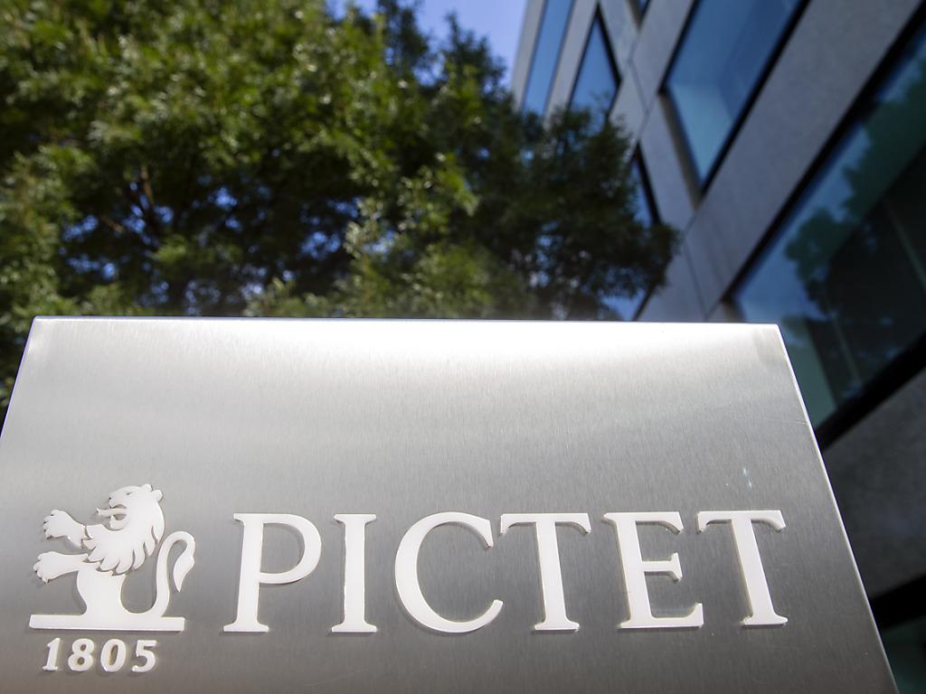 Pictet se maintient en 2022, départ de Bertrand Demole SWI swissinfo.ch