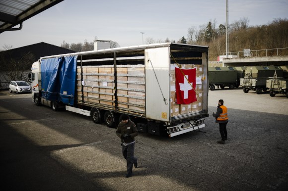 Lastwagen mit Hilfsgüter