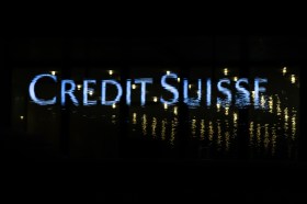 Banqueiros do Credit Suisse lutam para manter empregos no UBS, dizem fontes, Empresas