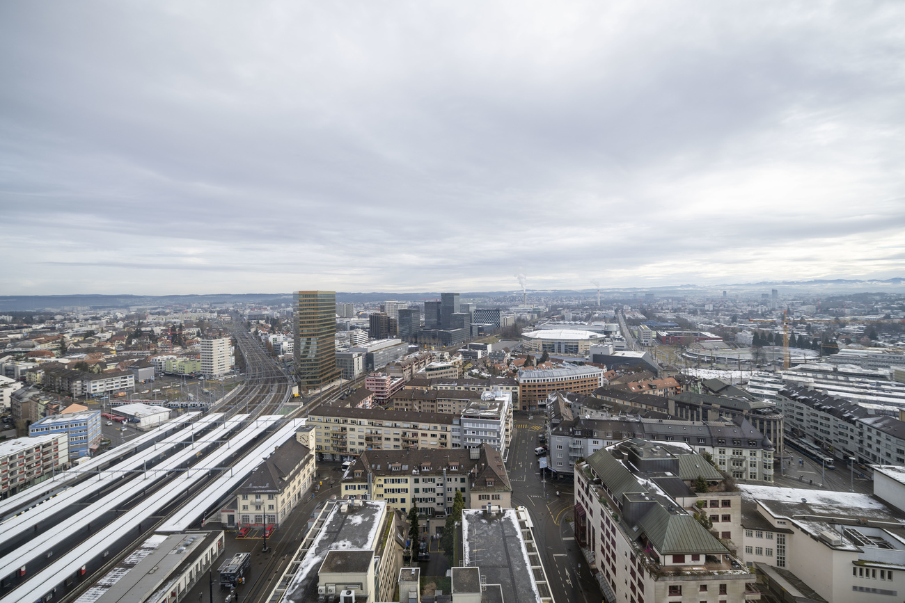 Einwanderer in der Schweiz sprechen von einem sicheren, komfortablen und einsamen Leben