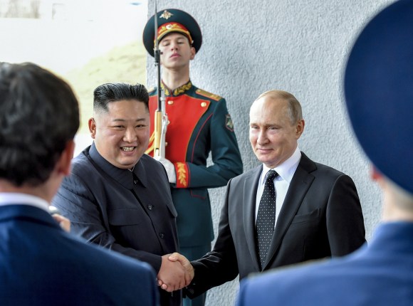 Putin con Kim durante un incontro dell aprile 2019.