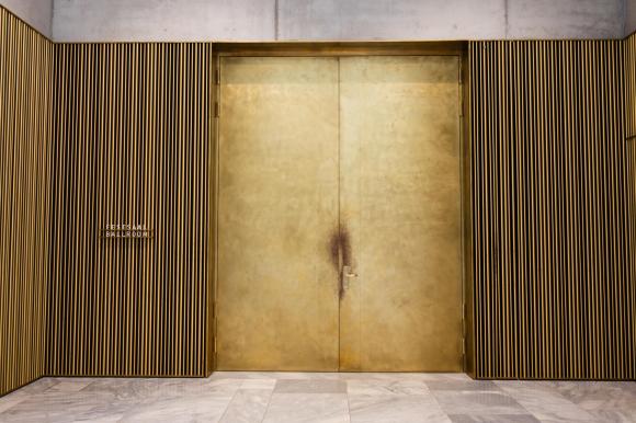 Tür des Chipperfield-Bau im Kunstmuseum Zürich