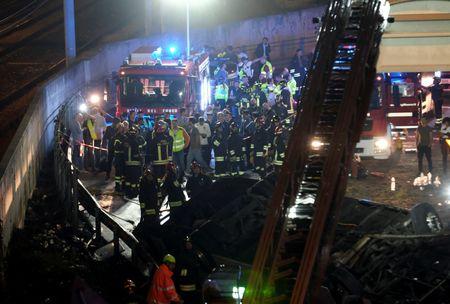 Jogadores do Irã enviam condolências às famílias de vítimas em