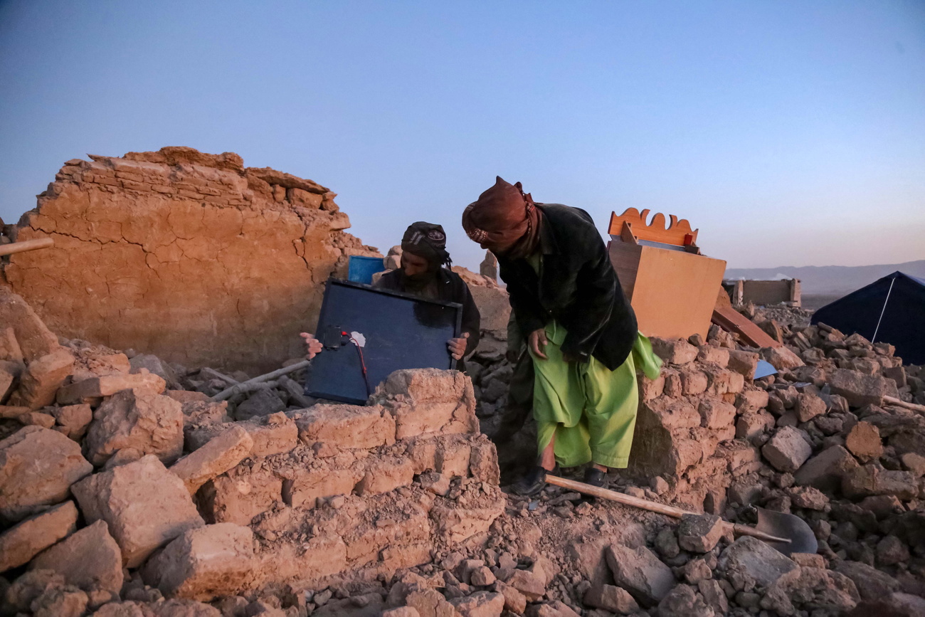 Die Schweiz erwägt, Hilfe für das Erdbebengebiet in Afghanistan zu leisten