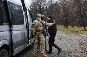 Armenia y Azerbaiyán acuerdan intercambiar prisioneros de guerra y  normalizar sus relacione